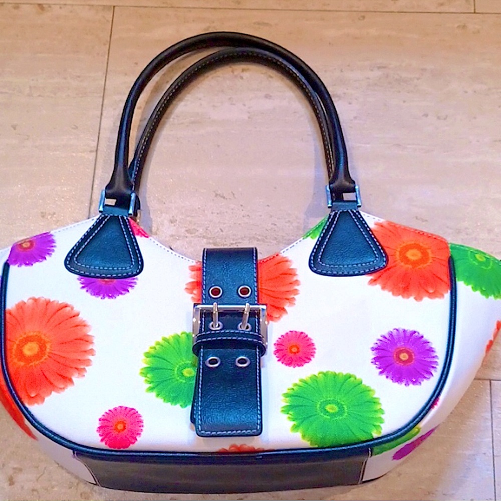 Gerbera 🌼 Daisy Fun and Stylish Designer Inspired Shoulder Bag